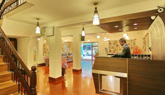 Hotel Ibni Kabeer Srīnagar Екстериор снимка