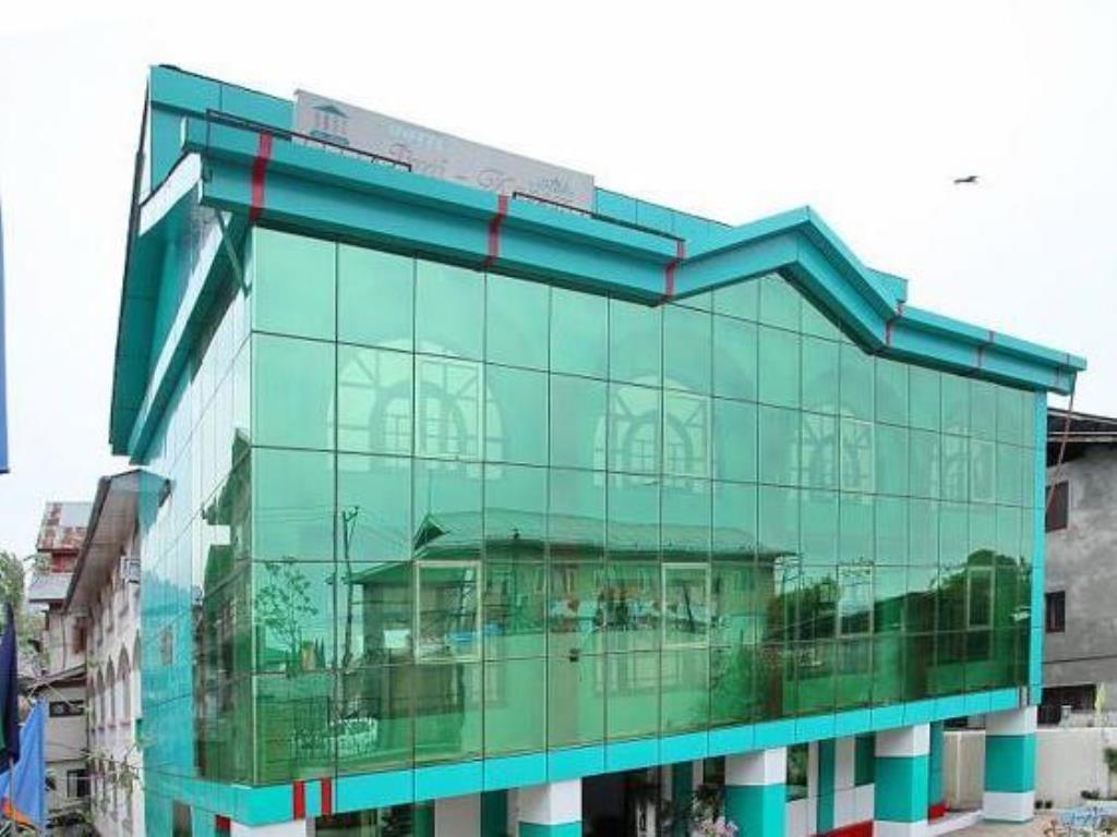 Hotel Ibni Kabeer Srīnagar Екстериор снимка